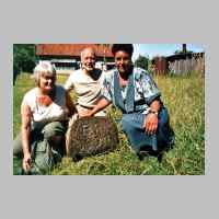 022-1370 Juli 2005 - Von links Margot Stober, geb. Rautenberg mit Ehemann und die Russin Anna .jpg